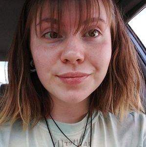 Meet your Posher, Lena